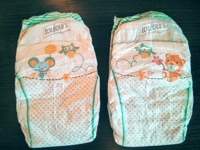 pampers new baby sensitive wipes