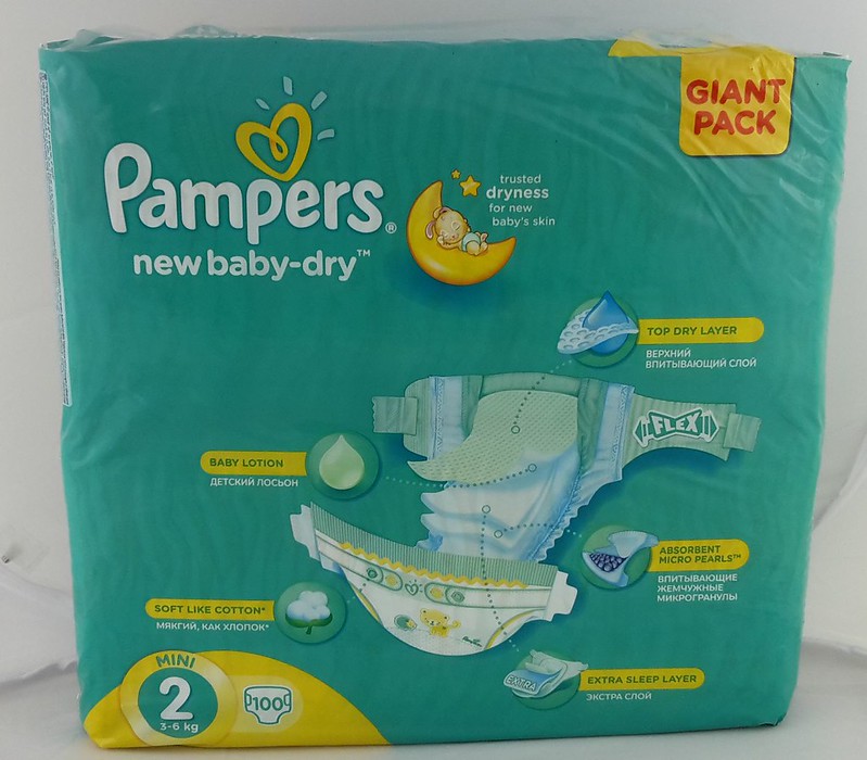 pampers imitujący majtki